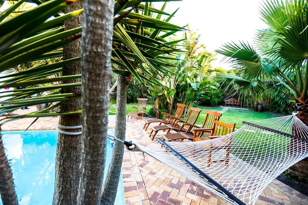 Secret Garden Guesthouse Bloubergstrand Bagian luar foto