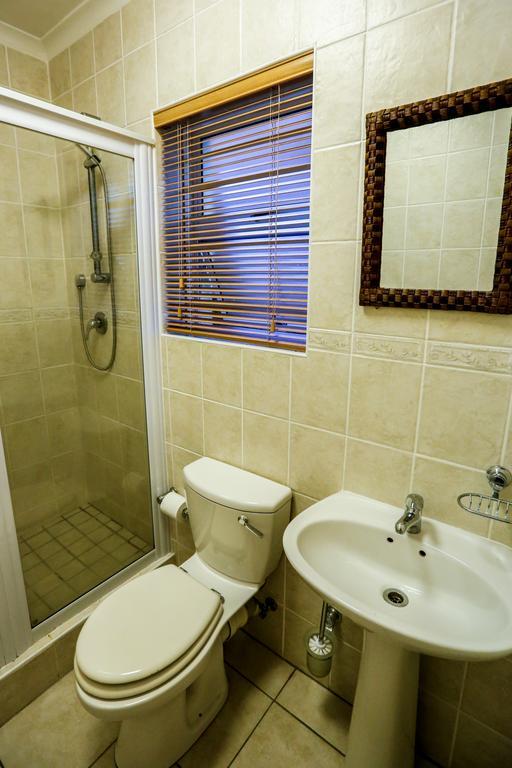 Secret Garden Guesthouse Bloubergstrand Ruang foto