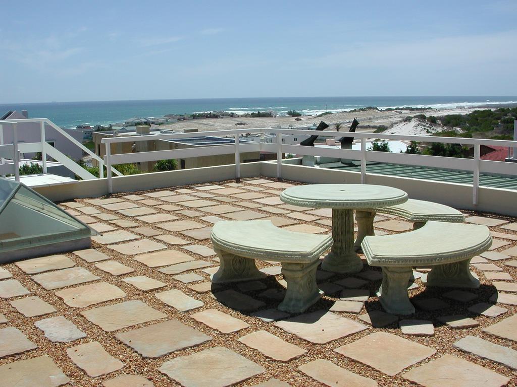 Secret Garden Guesthouse Bloubergstrand Bagian luar foto