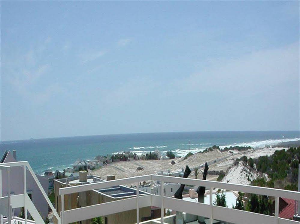 Secret Garden Guesthouse Bloubergstrand Bagian luar foto