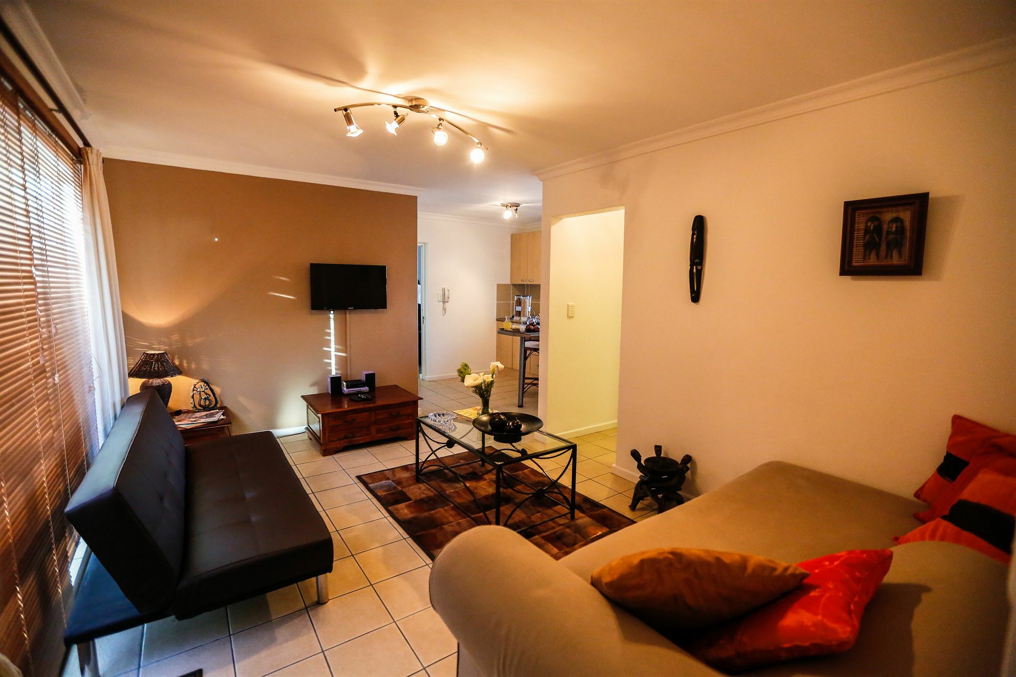Secret Garden Guesthouse Bloubergstrand Bagian luar foto